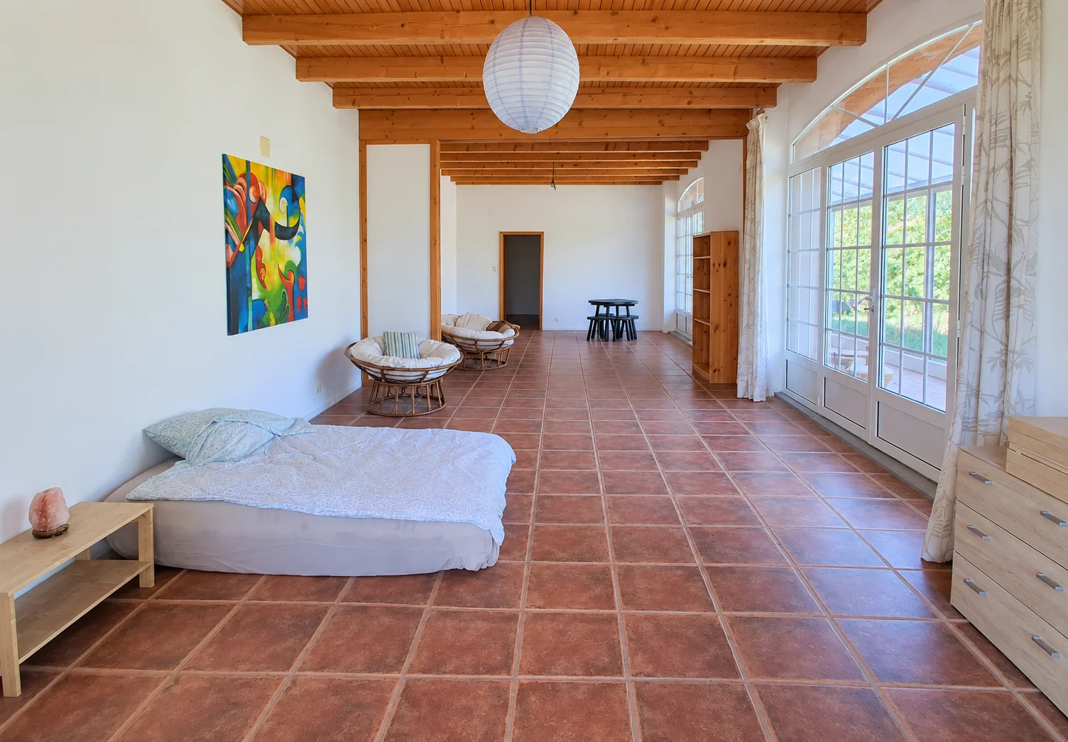 Chambre ouverte sur le jardin