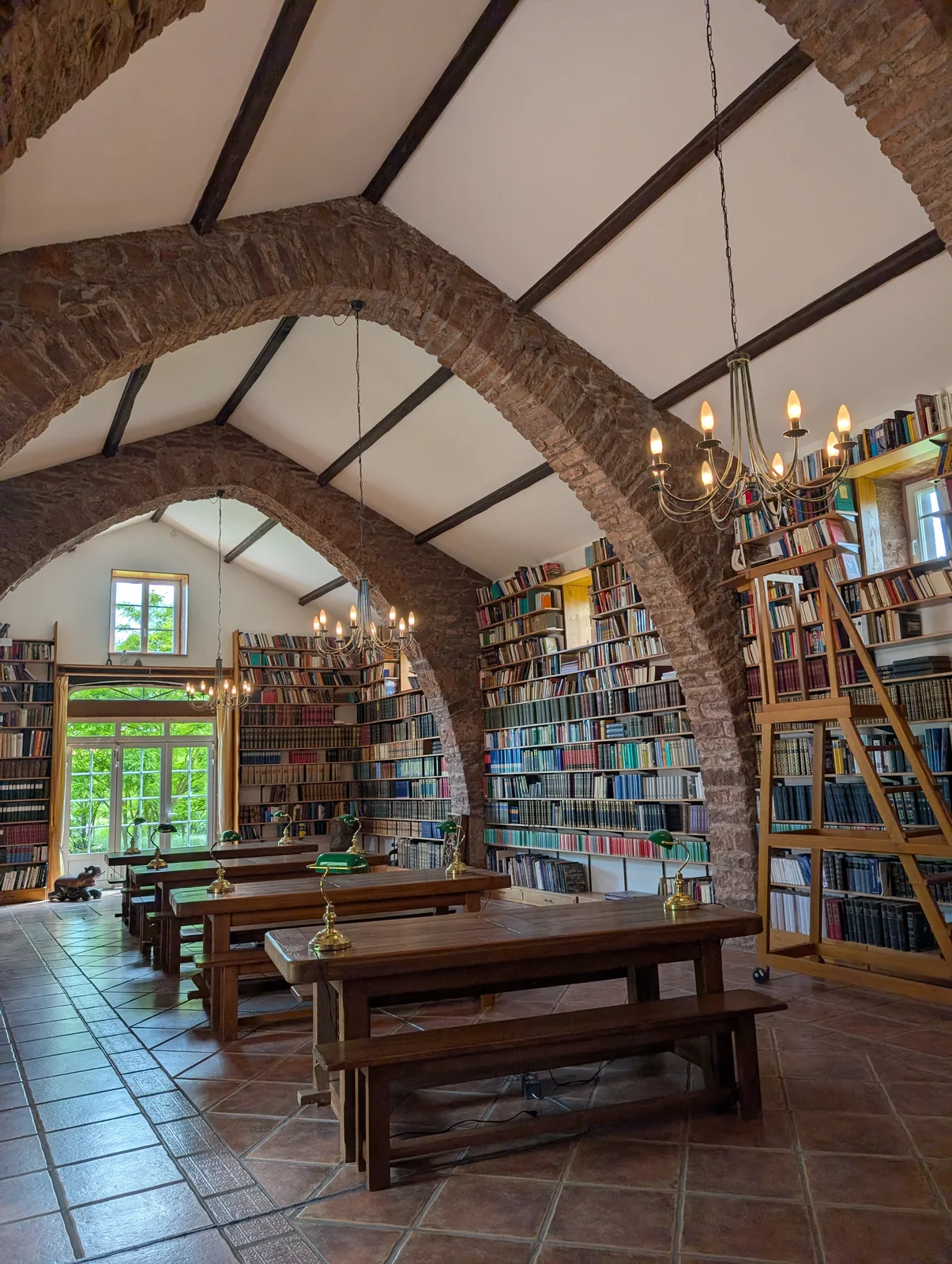 Grande salle aux arches